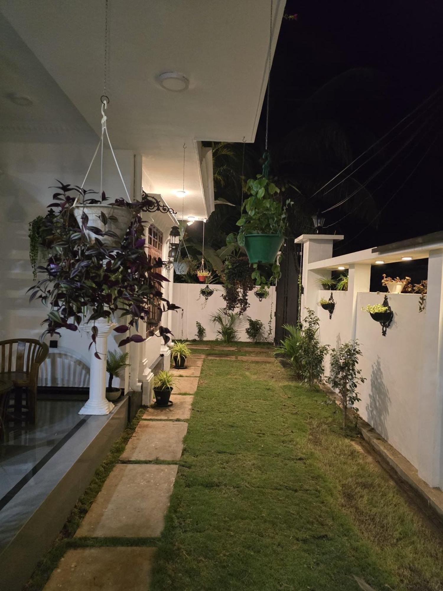 Munril Guest Apartamento Jaffna Exterior foto